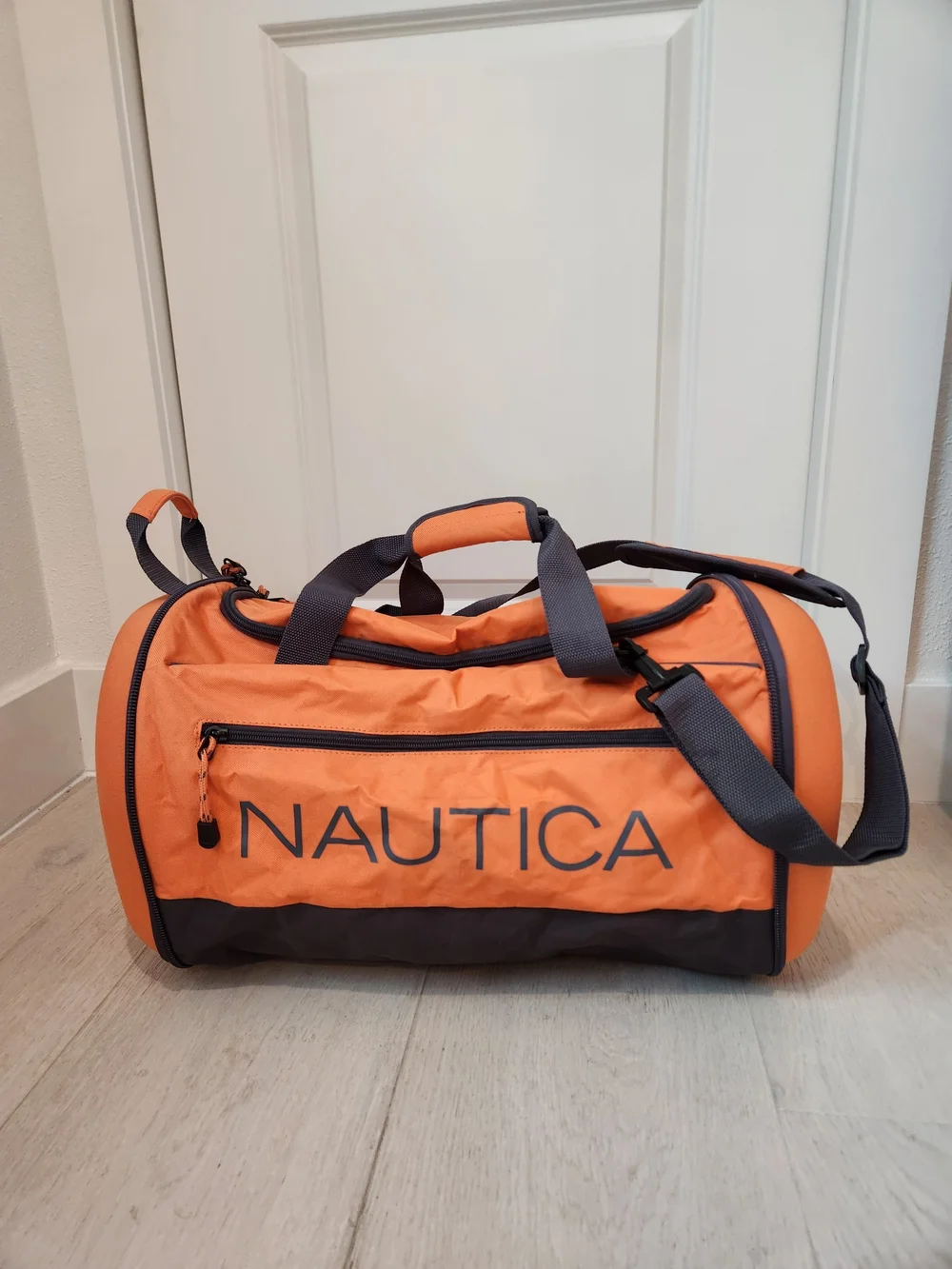 Nautica Duffle Bag Collapsable Orange Embossed Sail Logo Hard Clam Shell Case